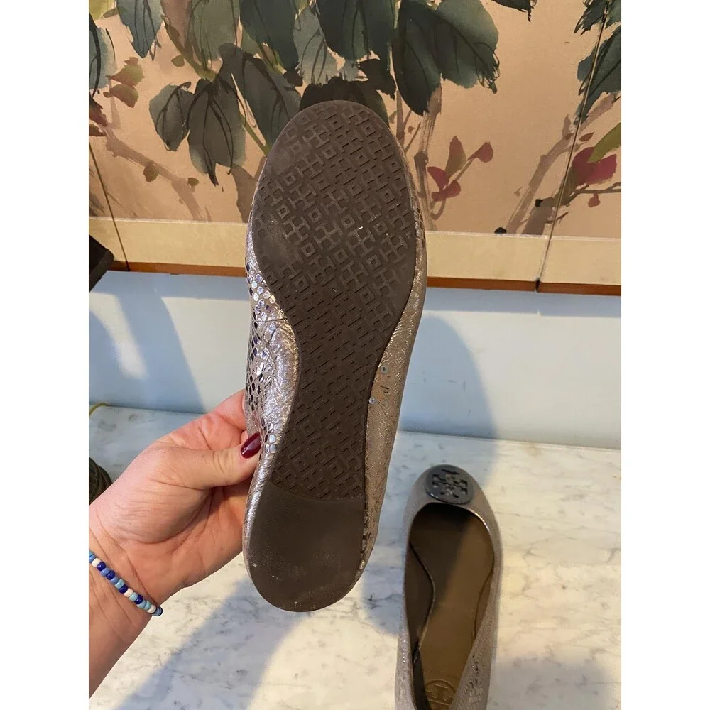 Tory Burch Shoes Womens Size 8 Silver Snake Leather Ballet Flats Logo Slip On